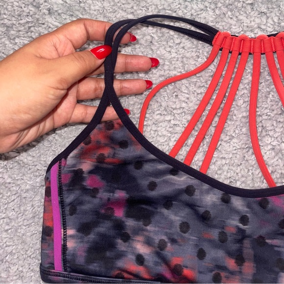 Lululemon Lighten Up BraWindy Blooms Regal Plum Multi/Naval Blue/Alarming Size 8 - Picture 2 of 5